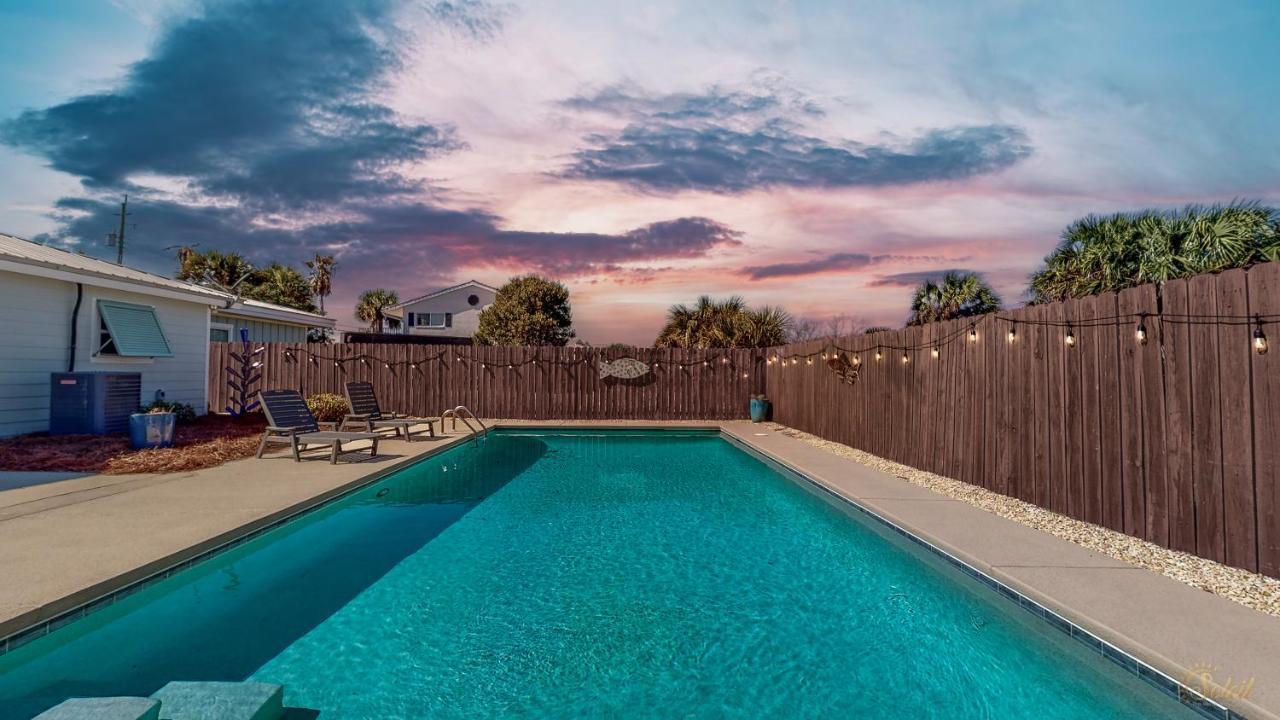 Holiday home Private Pool - Steps To - Fenced Backyard - Flpcb74